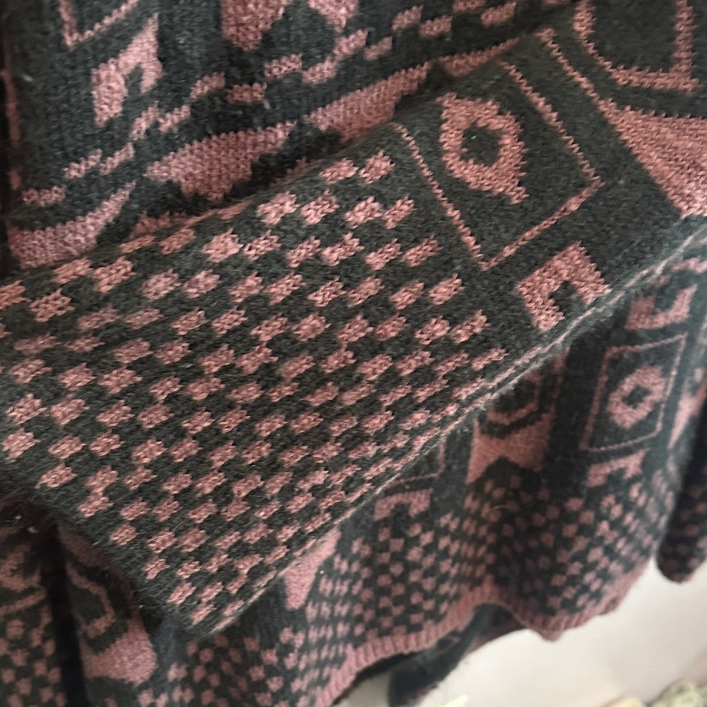 Knox Rose Black and Mauve Geometric Open-Front Cardigan - Picture 12 of 14